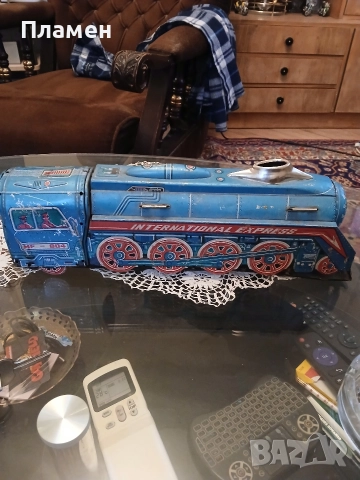 ламаринен влак 