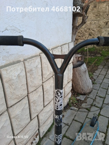 Употребявана тротинетка Slamm, снимка 4 - Скейтборд, ховърборд, уейвборд - 53442492