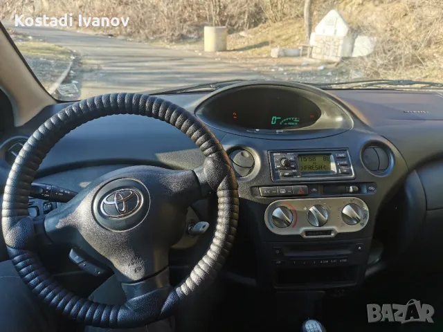 toyota yaris 1.0, снимка 5 - Автомобили и джипове - 48933264