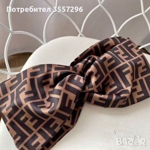 Шал за глава Fendi, снимка 2 - Шалове - 46722344