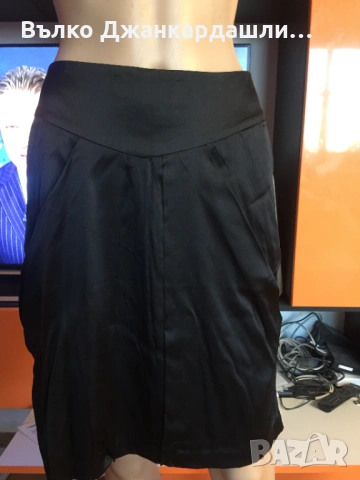 Черна копринена пола By Malene Birger 