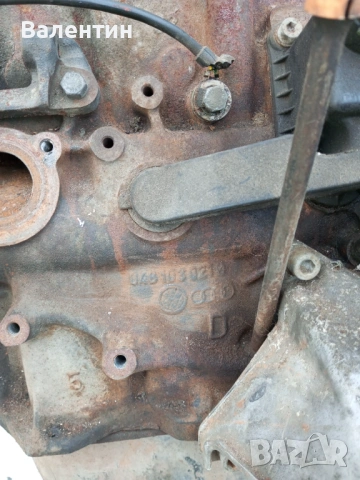 Двигател Audi 80 2.0E, снимка 3 - Части - 54256237