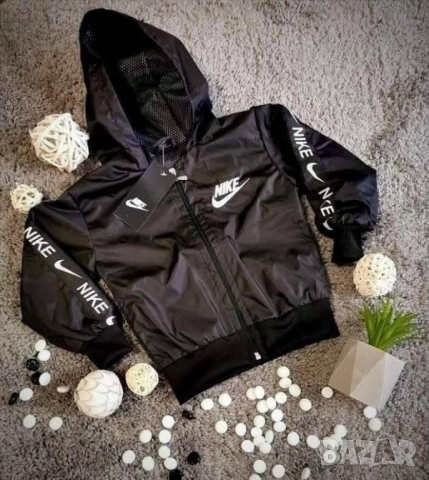 детска ветровка nike 