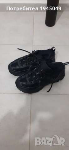 Детски маратонки Nike Vomero 5, снимка 4 - Детски маратонки - 53904913