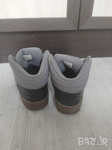 Adidas 100% оригинални маратонки / кецове естествена кожа, снимка 5 - Маратонки - 51861437