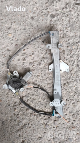 Стъклоповдигач ляв Рено Туинго Renault Twingo , снимка 2 - Части - 53416968