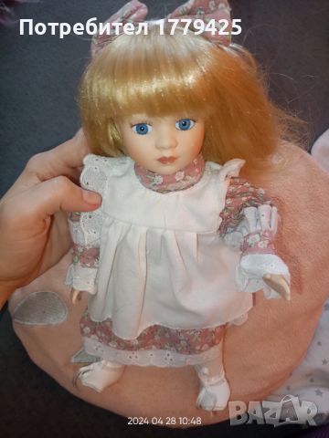 Продава се порцеланова кукла 