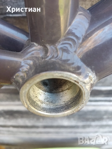 Алуминиева рамка 28" - 61см, снимка 2 - Части за велосипеди - 52155147