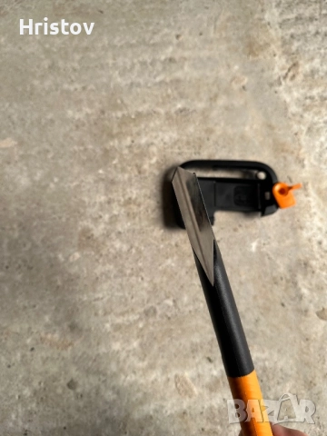 Брадва за къмпинг и туризъм Fiskars X7, снимка 4 - Екипировка - 52024260