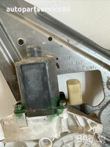 Регулатор за прозорец за предна дясна врата за Mercedes W906, Sprinter (2008) A9068205542 , снимка 2 - Части - 54040066