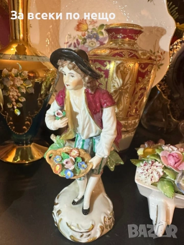 Sitzendorf Germany  “ Цветарите” класически немски фигури от средата на 20 век Код P2077, снимка 9 - Декорация за дома - 54035049