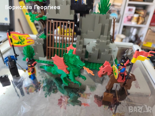 Лего 6076 Lego dragon knights dark dragons den 1993 г, снимка 4 - Конструктори - 53437811