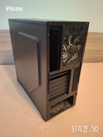 Кутия Zalman Z1, снимка 4 - Захранвания и кутии - 53990696