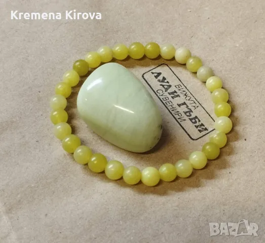 Дамски гривни от естествени камъни нефрит. Идея за подарък. Бижута Луди гъби., снимка 3 - Гривни - 47118247