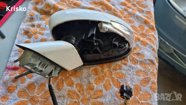 Огледало за Пежо 508, снимка 3 - Части - 49994393