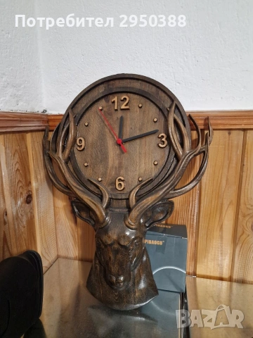 дърворезба елен часовник 