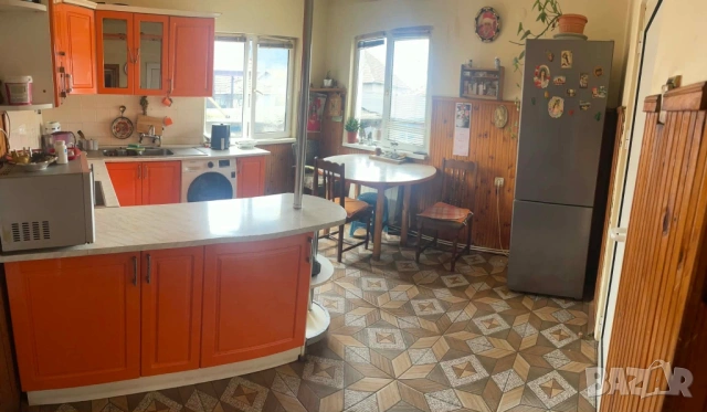 Къща на 2-етажа в кв. Кулата , снимка 11 - Къщи - 54006475