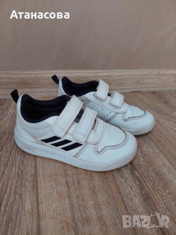 Детски маратонки adidas, снимка 1 - Детски маратонки - 45354596