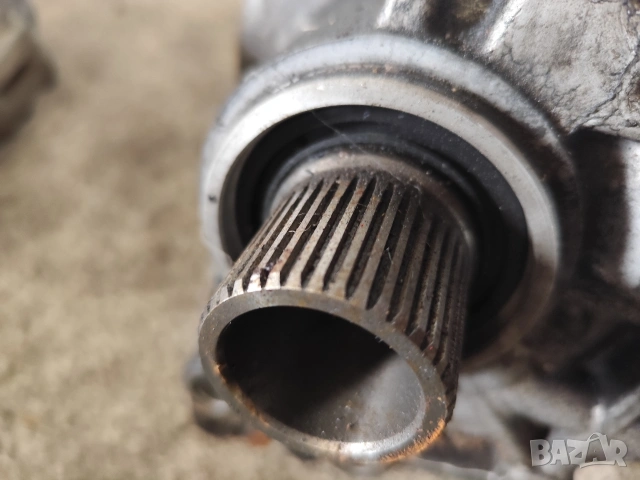 Преден диференциал Mitsubishi Outlander 2-140кс. 2008г , снимка 4 - Части - 53492040