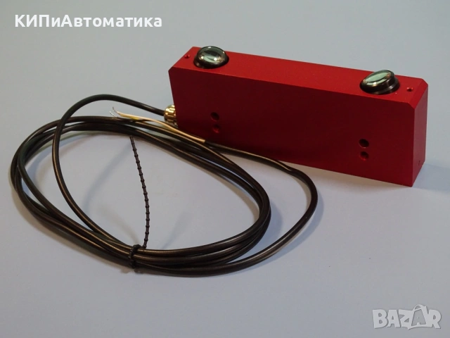 сензор фотоелектрически Leuze RK 712/2 photoelectric sensor 24V, снимка 2 - Резервни части за машини - 54218235