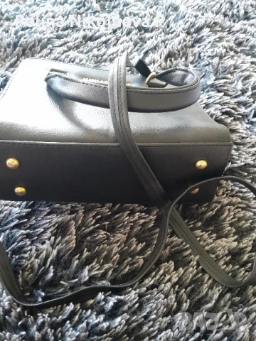 Дамска елегантна чанта на Michael Kors , снимка 3 - Чанти - 51310169