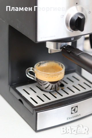 Кафемашина Electrolux EEA111, снимка 2 - Кафемашини - 53665586