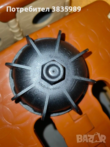 Продавам чашка/ключ за капачки на джанти Мерцедес бенц