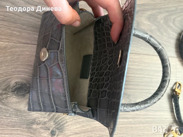 Дамска чанта BY FAR grey croc mini , снимка 7 - Чанти - 51005537