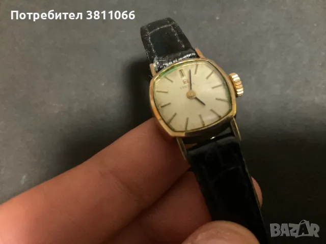 Швейцарски дамски часовник Tissot винтидж- работи, снимка 2 - Дамски - 47031351