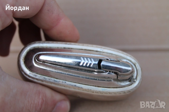 Бензинова запалка ''Ronson'', снимка 3 - Запалки - 54056644