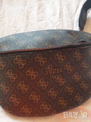 чантичка Guess , снимка 4 - Чанти - 46568223