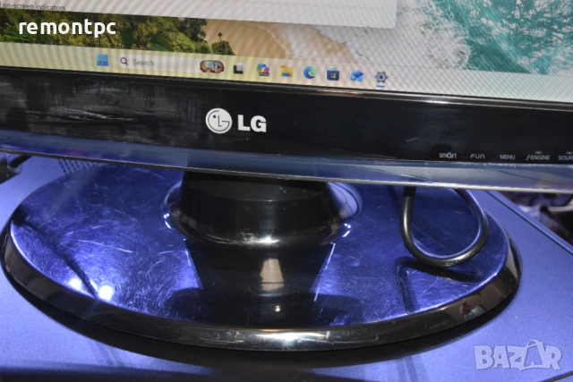 24 Инчов  Widescreen LCD Monitor LG Flatron w2453V Full HD, снимка 4 - Монитори - 54039870