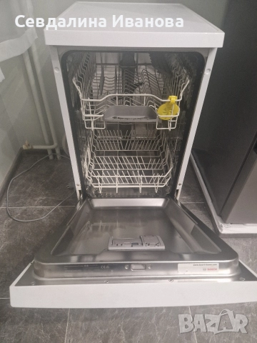 Съдомиялна машина Bosh, снимка 3 - Съдомиялни - 52740596