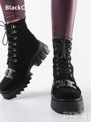 Дамски Боти