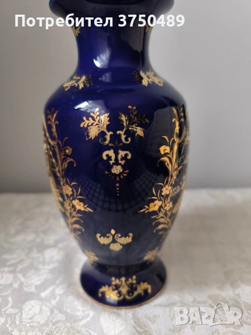 Порцеланова ваза с кобалтово -синя глазура и богата златна декорация., снимка 2 - Антикварни и старинни предмети - 53763656