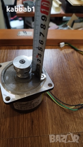 Реверсивeн електрически двигател 20W 100/110V, снимка 6 - Електродвигатели - 52891688