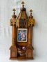 Дърворезба, старинен домашен иконостас с кандило , икона, снимка 1 - Антикварни и старинни предмети - 45418992