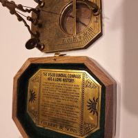 Компас със слънчев часовник от масивен бронз в дървена кутия, снимка 11 - Подаръци за мъже - 45080461