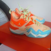 Nike Jordan uk4 ,us 4.5 ,eur 36.5 ,23.5 см баскетболни летни маратонки, снимка 11 - Детски маратонки - 45239809
