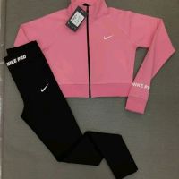 Дамски Екипи 🆒Nike , снимка 1 - Спортни екипи - 45318949