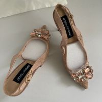 Бежови обувки на ток остри с дантела долче dolce and Gabbana d&g, снимка 3 - Дамски обувки на ток - 45782969