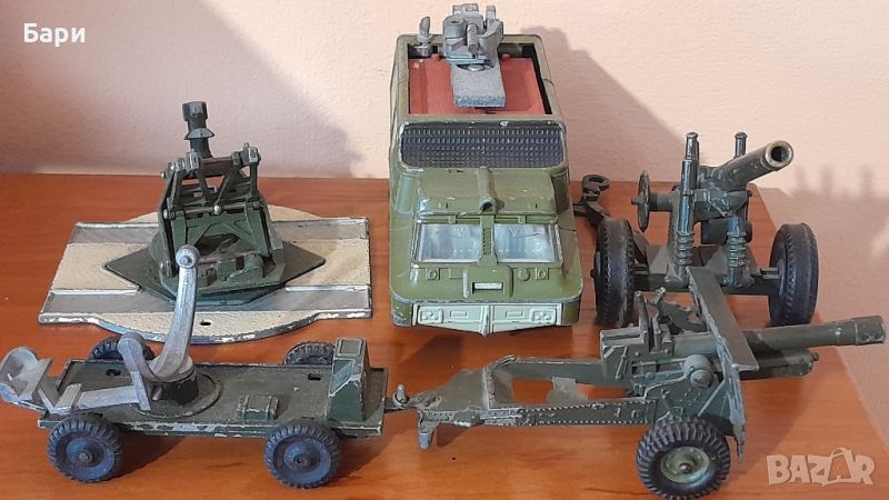 Оригинални военни модели играчки на Dinky , снимка 1