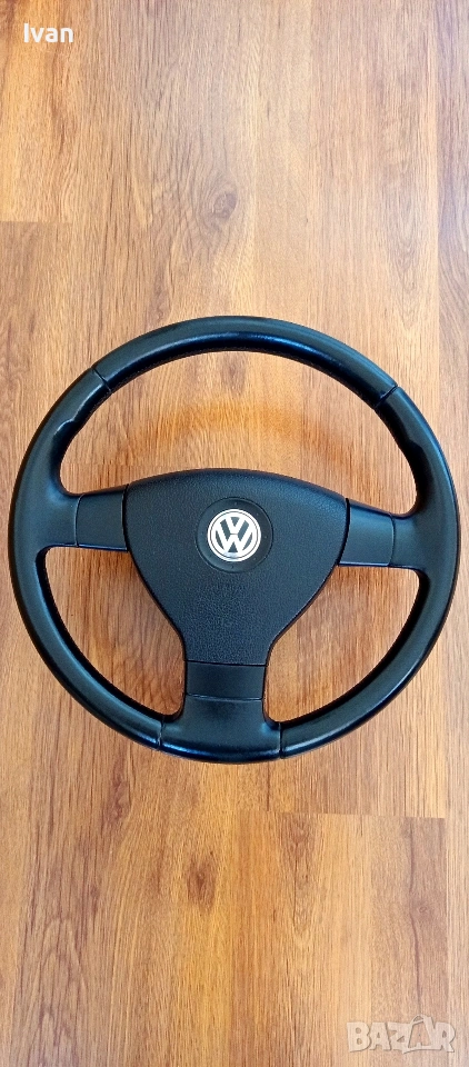 Волан с AirBag за VW Passat и Golf - естествена кожа. Перфектно състояние, снимка 1