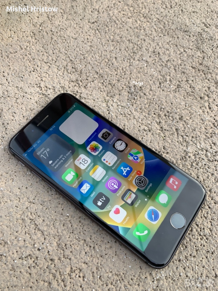 iPhone 8 64gb Black , снимка 1