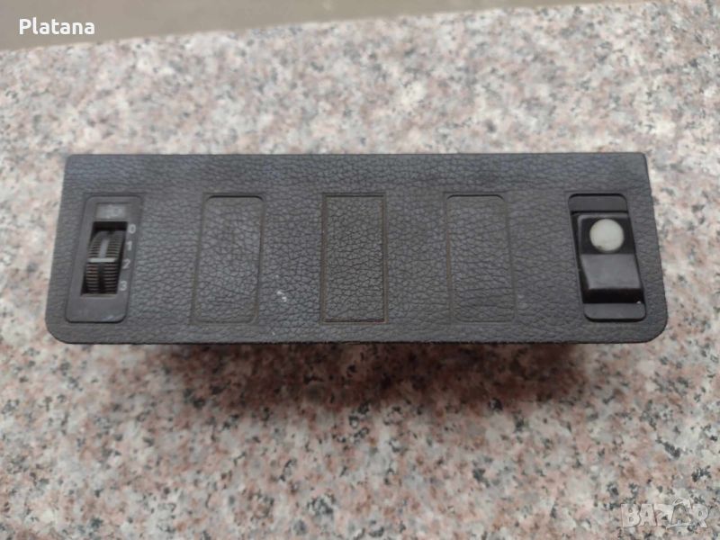 Mercedes W123 - панел с бутони централна конзола, снимка 1