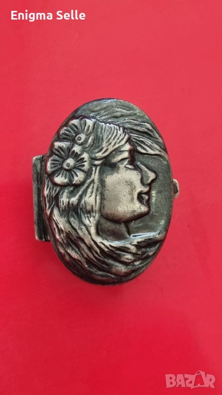 Винтидж кутия за хапчета от стерлингово сребро в стил Ар Нуво, снимка 1