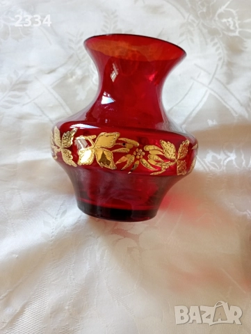 Ваза цветно червено стъкло , снимка 2 - Други стоки за дома - 51755329