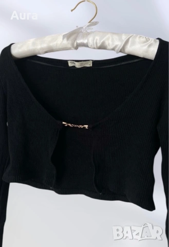 Bershka black ribbed crop-top cardigan, снимка 2 - Блузи с дълъг ръкав и пуловери - 54071867