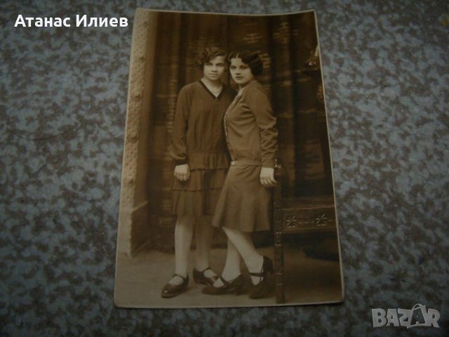 Стара картичка - снимка 1929г. млади момичета, снимка 1 - Филателия - 46218103