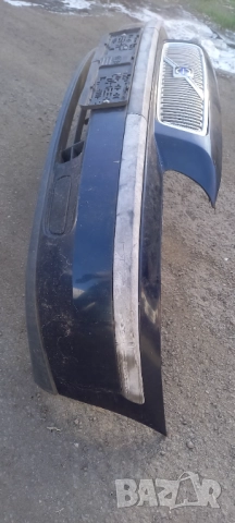 Предна броня Volvo V70, снимка 2 - Части - 52956711